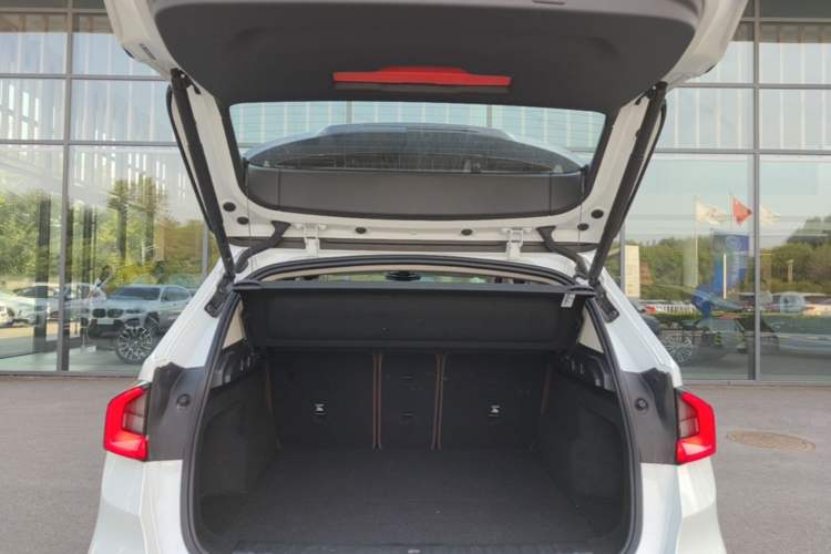 Used BMW X1 2024 sDrive25Li X Design Package Trunk