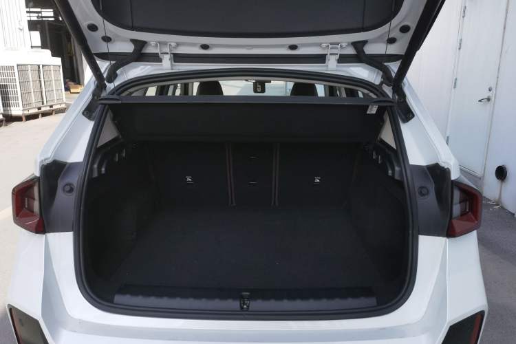 Used BMW X1 2024 sDrive25Li M Sport Package Trunk