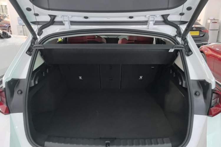 Used BMW X1 2024 sDrive25Li M Sport Package Trunk