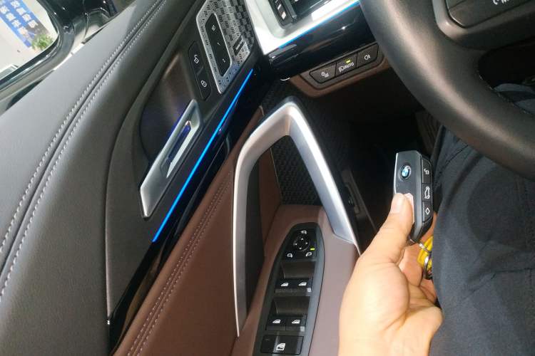 Used BMW X1 2024 sDrive25Li X Design Package Vehicle Key