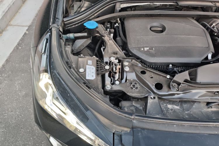 Used BMW X1 2025 Model sDrive25Li X Design Package Engine Bay Right