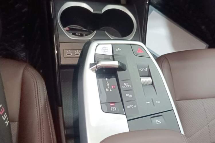 Used BMW X1 2025 Model sDrive25Li X Design Package Gear Lever