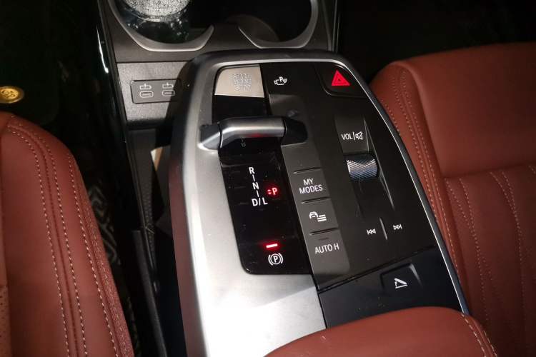 Used BMW X1 2025 Model sDrive25Li X Design Package Gear Lever