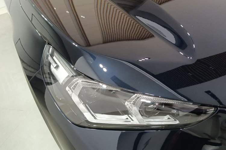 Used BMW X1 2025 Model sDrive25Li X Design Package Right Front Headlight