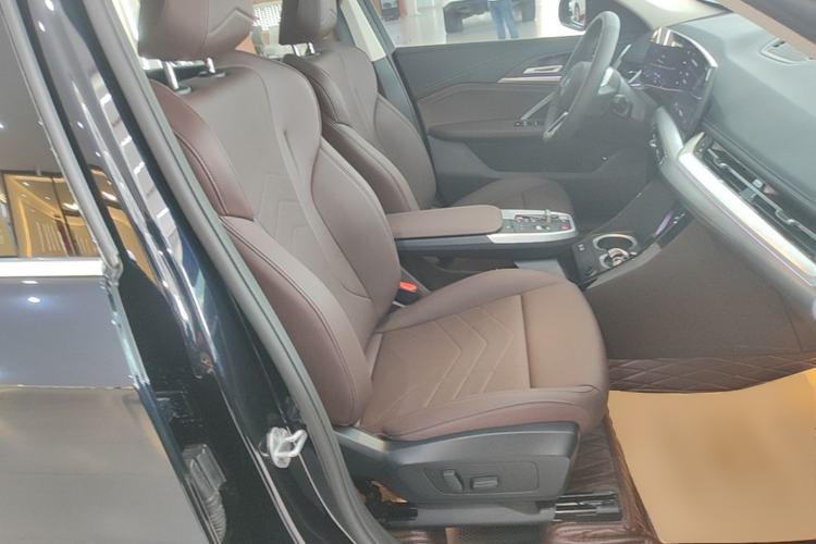 Used BMW X1 2025 Model sDrive25Li M Sport Package Right Front Seat