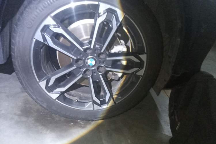 Used BMW X1 2025 Model sDrive25Li M Sport Package Right Front Wheel Hub