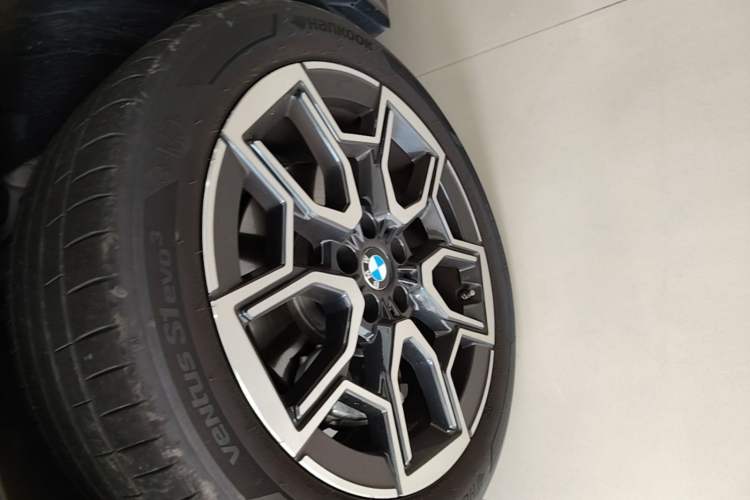 Used BMW X1 2025 Model sDrive25Li X Design Package Left Front Wheel Hub