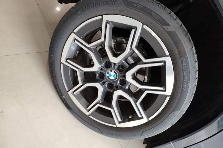 Used BMW X1 2025 Model sDrive25Li X Design Package Right Rear Wheel Hub