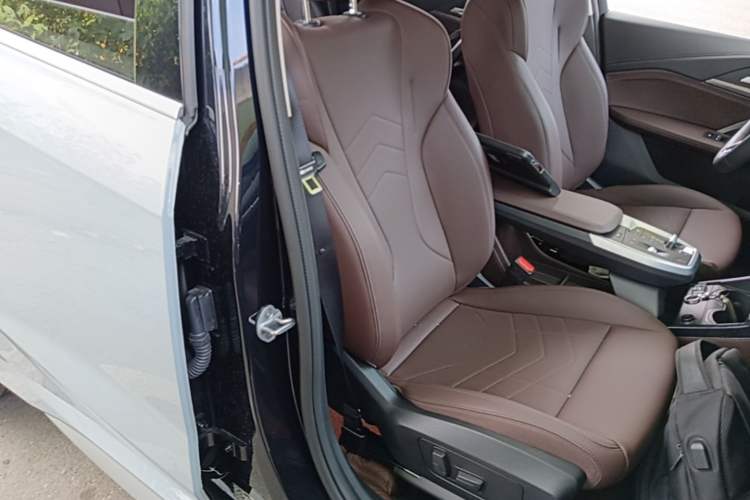 Used BMW X1 2025 Model sDrive25Li M Sport Package Right Front Seat