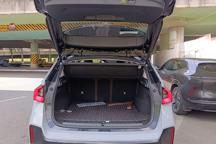 Used BMW X1 2025 Model sDrive25Li M Sport Package Trunk