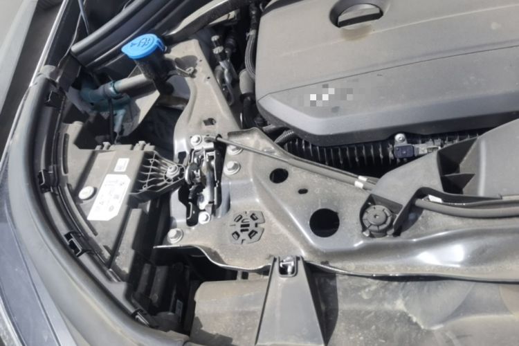 Used BMW X1 2025 Model sDrive25Li M Sport Package Engine Bay Right