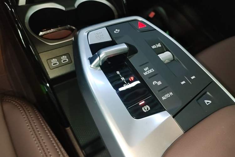 Used BMW X1 2025 Model sDrive25Li X Design Package Gear Lever