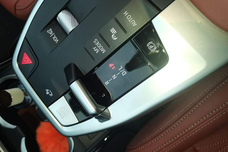 Used BMW X1 2025 Model sDrive25Li X Design Package Gear Lever