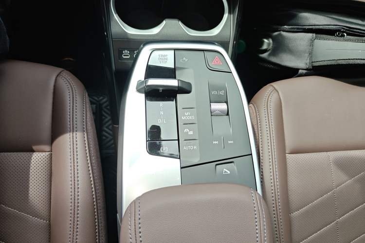 Used BMW X1 2025 Model sDrive25Li X Design Package Gear Lever