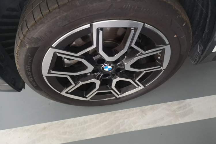 Used BMW X1 2025 Model sDrive25Li X Design Package Left Front Wheel Hub