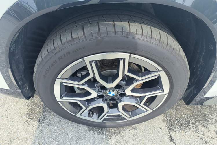 Used BMW X1 2025 Model sDrive25Li X Design Package Left Front Wheel Hub