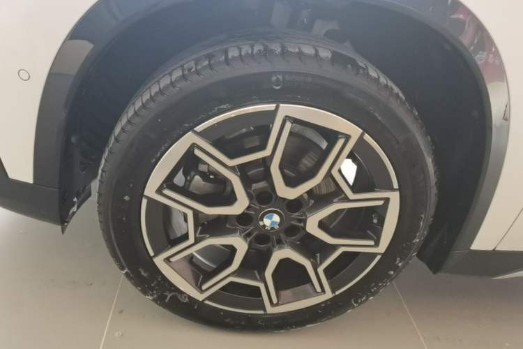 Used BMW X1 2025 Model sDrive25Li X Design Package Left Front Wheel Hub