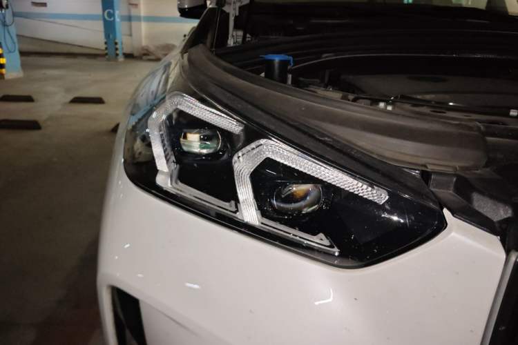 Used BMW X1 2025 Model sDrive25Li M Sport Package Right Front Headlight