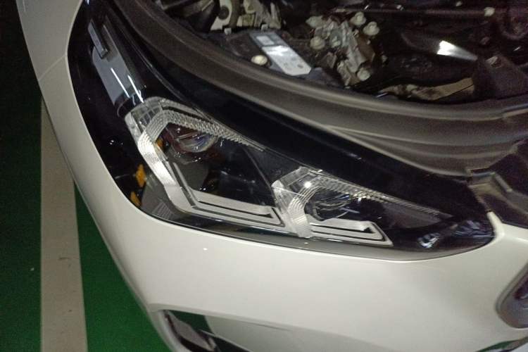 Used BMW X1 2025 Model sDrive25Li M Sport Package Right Front Headlight