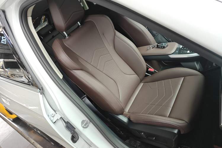 Used BMW X1 2025 Model sDrive25Li X Design Package Right Front Seat