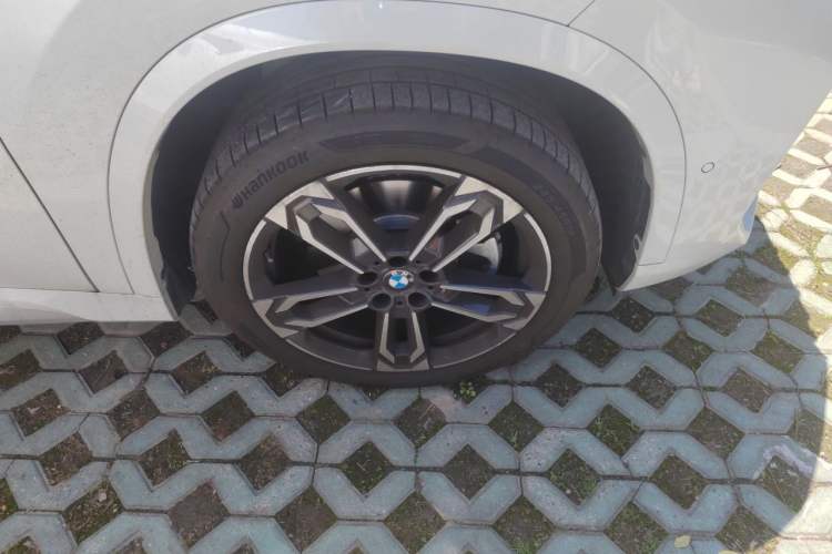 Used BMW X1 2025 Model sDrive25Li M Sport Package Right Front Wheel Hub