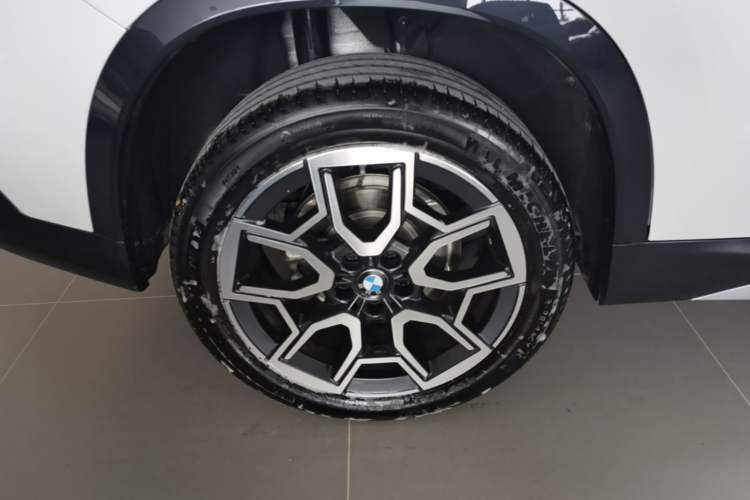 Used BMW X1 2025 Model sDrive25Li X Design Package Right Rear Wheel Hub