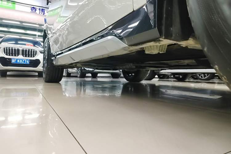 Used BMW X1 2025 Model sDrive25Li X Design Package Right Side Sill