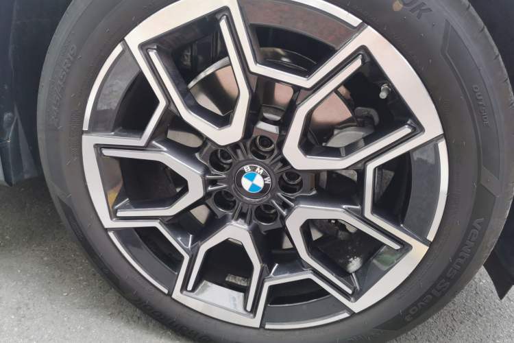 Used BMW X1 2026 Model sDrive25Li X Design Package Right Front Wheel Hub