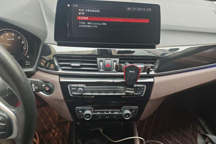 Used BMW X1 New Energy 2020 xDrive30Le Premium Edition Audio And AC Panel