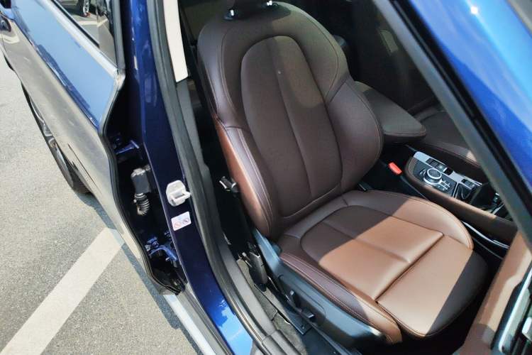 Used BMW X1 New Energy 2020 xDrive30Le Premium Edition Right Front Seat