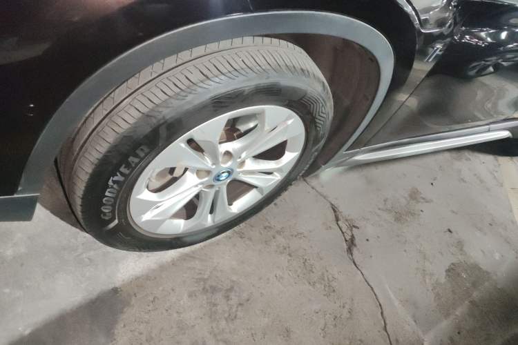 Used BMW X1 New Energy 2019 xDrive25Le Mileage Upgrade Version Left Front Wheel Hub