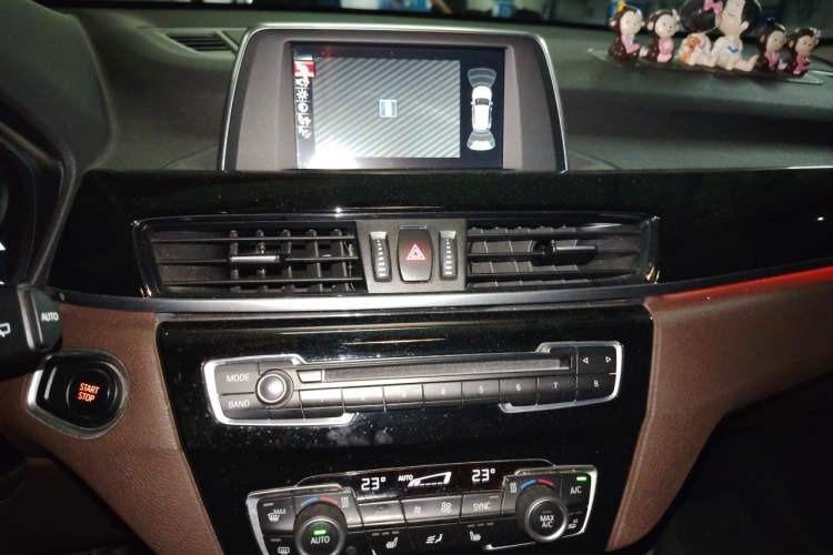 Used BMW X1 New Energy 2017 xDrive25Le Audio And AC Panel