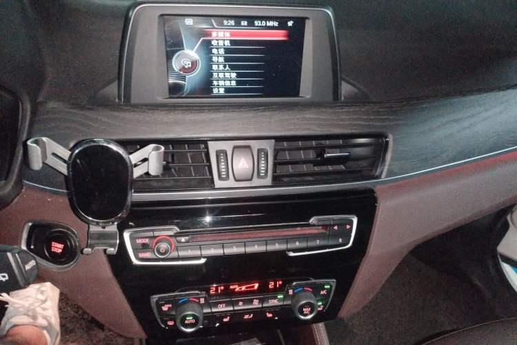 Used BMW X1 New Energy 2017 xDrive25Le Audio And AC Panel