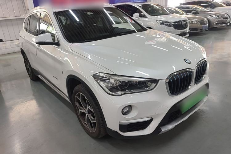 Used BMW X1 New Energy 2017 xDrive25Le Front Right 45 Deg
