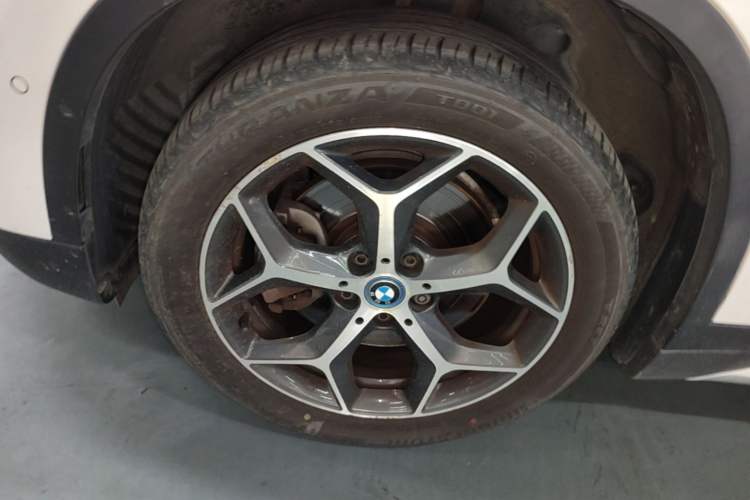 Used BMW X1 New Energy 2017 xDrive25Le Left Front Wheel Hub