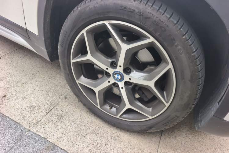 Used BMW X1 New Energy 2017 xDrive25Le Right Front Wheel Hub