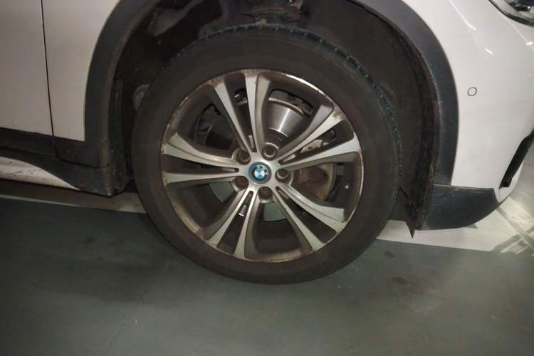 Used BMW X1 New Energy 2017 xDrive25Le Right Front Wheel Hub