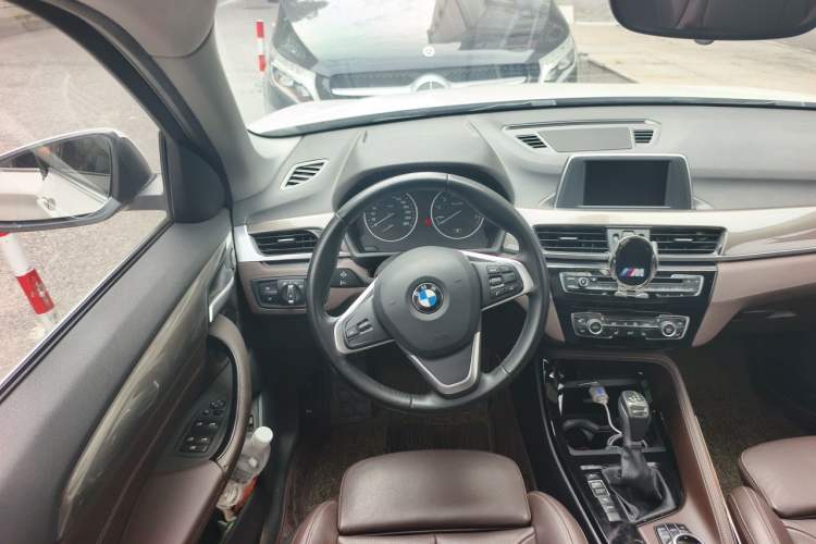 Used BMW X1 New Energy 2017 xDrive25Le Steering Wheel