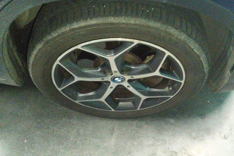 Used BMW X1 New Energy 2018 xDrive25Le Luxury Model Right Front Wheel Hub