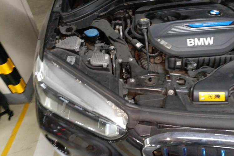 Used BMW X1 New Energy 2018 xDrive25Le Luxury Model Engine Bay Right