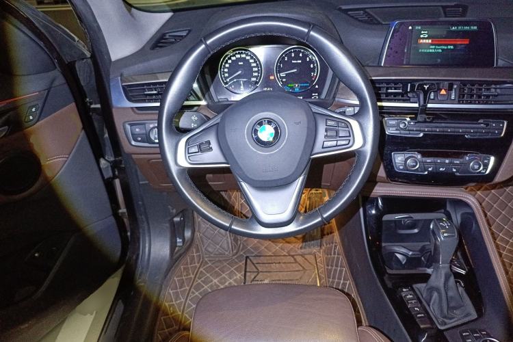 Used BMW X1 New Energy 2018 xDrive25Le Luxury Model Steering Wheel