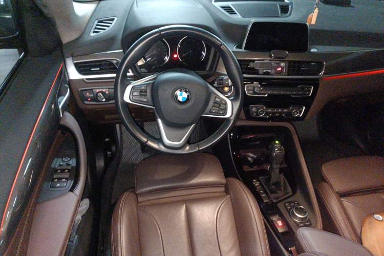 Used BMW X1 New Energy 2018 xDrive25Le Luxury Model Steering Wheel