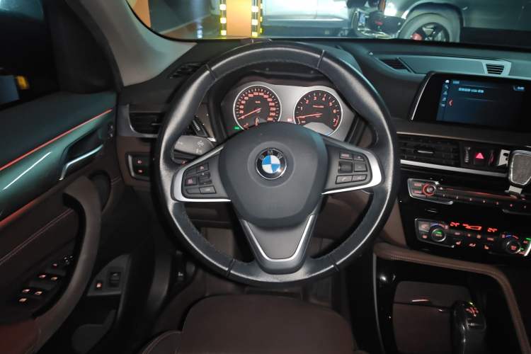 Used BMW X1 New Energy 2018 xDrive25Le Luxury Model Steering Wheel