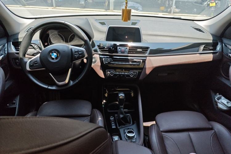 Used BMW X1 New Energy 2018 xDrive25Le Luxury Model Center Console