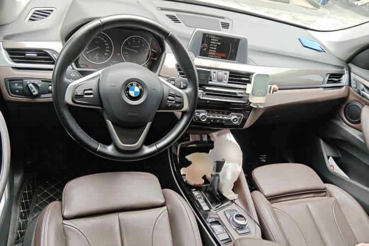 Used BMW X1 New Energy 2018 xDrive25Le Luxury Model Center Console