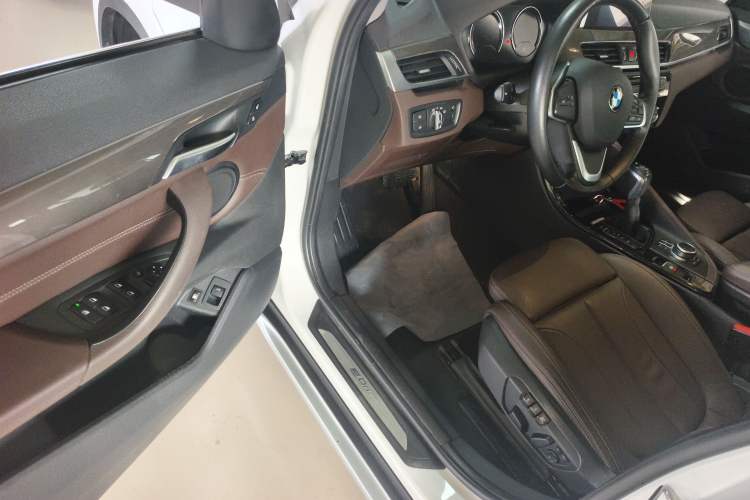 Used BMW X1 New Energy 2018 xDrive25Le Luxury Model Driver Seat
