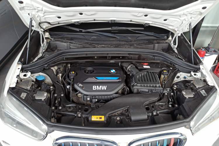 Used BMW X1 New Energy 2018 xDrive25Le Luxury Model Engine Bay