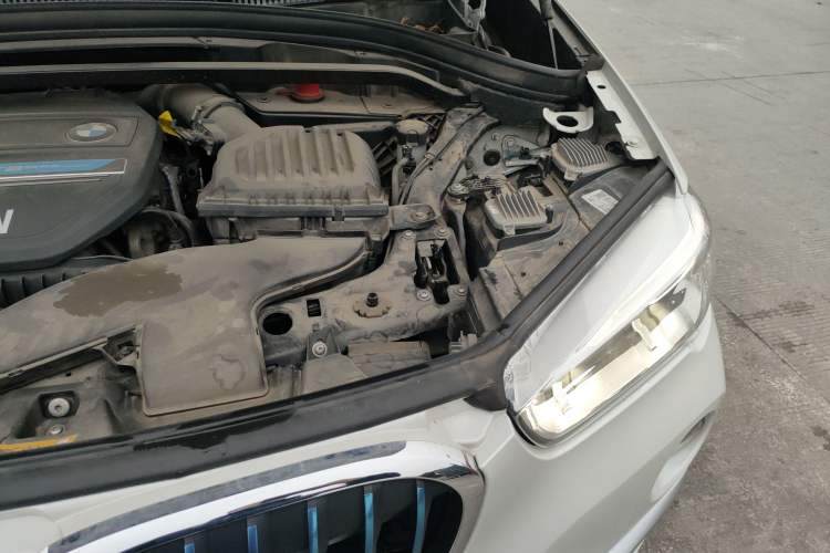 Used BMW X1 New Energy 2018 xDrive25Le Luxury Model Engine Bay Left