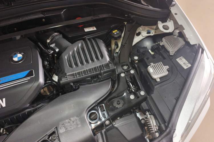 Used BMW X1 New Energy 2018 xDrive25Le Luxury Model Engine Bay Left