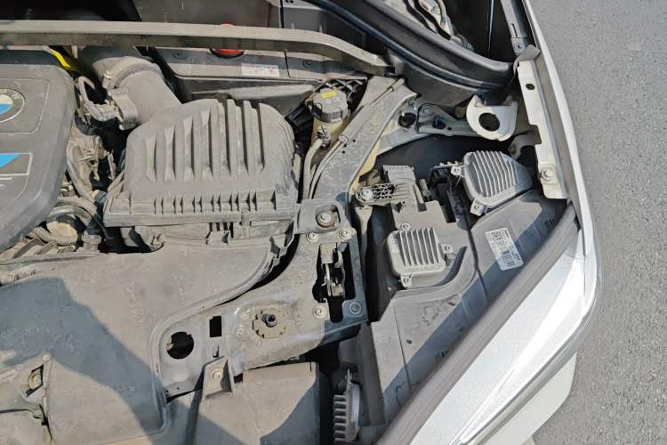 Used BMW X1 New Energy 2018 xDrive25Le Luxury Model Engine Bay Left